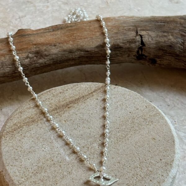 Lustre Necklace
